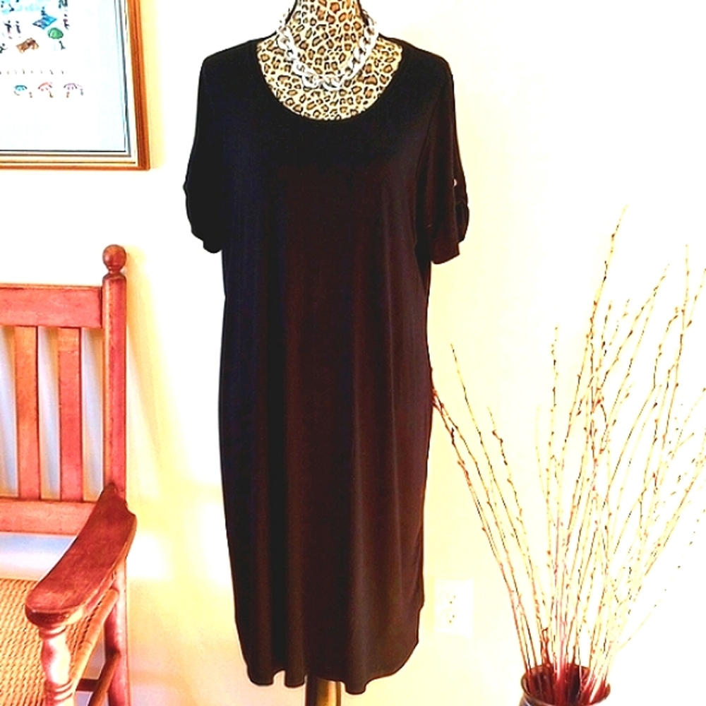 Premise Short Sleeve Women's Midi Dress Size:1X Color:Black